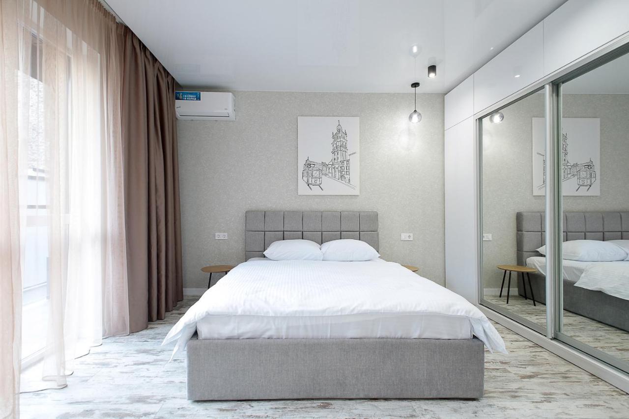 Luxury Nest Lviv Center Apartment Exterior photo